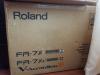  VAND URGENT !!!  Acordeon Roland fr7x negru sigilat