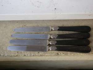 4 CUTITE ARGINT MASIV 950,  minerva ,  bijutier Ernest Compere, 100 euros
greutate 100 gr