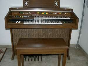 Vand orga YAMAHA Electone C-35 2 claviaturi IMPECABILA