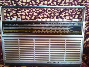 Aparat de radio telefunken bajazzo universal 401