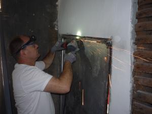 Reparatii usi metalice