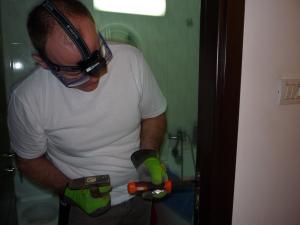 Reparatii usi metalice