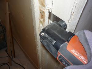 Reparatii usi metalice