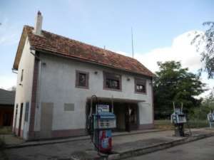 Inchiriez Casa+Cladire comerciala+Statie Peco in Timis(1000mp)