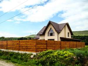 Casa spatioasa de vanzare in zona Floresti,  140 mp util,  600 mp teren + terasa si loc de parcare!
