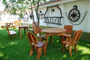 vand mobilier de gradina din lemn masiv