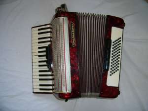 ACORDEON WELTMEISTER 60 bass