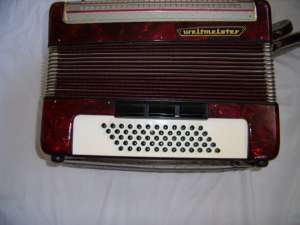 ACORDEON WELTMEISTER 60 bass