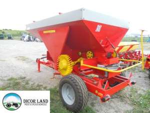 Distribuitor de ingrasamant nou MAT Craiova MA3.6