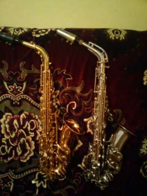 vand saxofoane Toneking si Josef Gruen