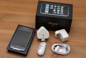 Brand new Apple iPhone 3G S 32GB Schwarz Unlocked