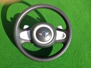 MINI COOPER 2S R55 ,  R56 ,  R57 Volan piele cu padele DSG ,  in 2 spite cu AIRBAG ani fabricatie 20