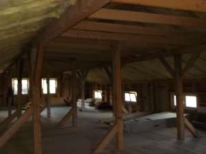 VAnd casa la tara  ,  la 4 km de Sibiu