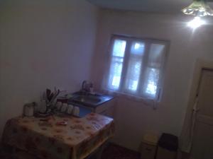 Vand casa Petresti