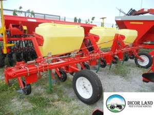 Prasitor Cu Fertilizare Marca MAT Craiova Model CF 6