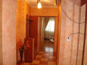 Particular inchiriez apartament 2 camere zona Colentina