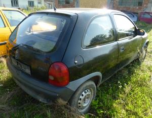 Dezmembrez Opel Corsa