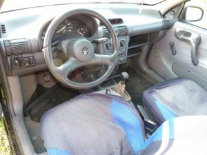 Dezmembrez Opel Corsa