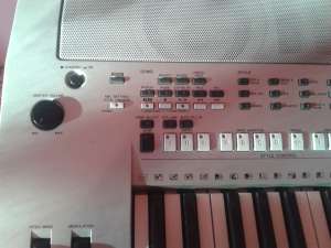 Yamaha PSR S900