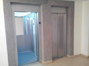 Apartament nou lux,  3 camere,  2 parcari,  Ared Uta Arad