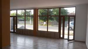 Inchiriez spatiu comercial