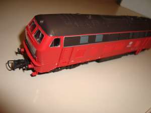 Trenulet: locomotiva diesel DB ROCO - HO