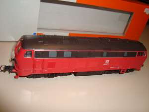 Trenulet: locomotiva diesel DB ROCO - HO