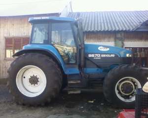 Tractor NEW HOLLAND
