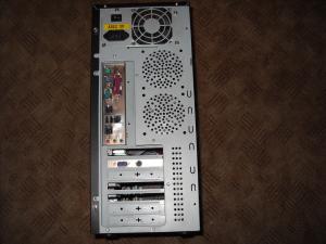 Unitate PC / Calculator Hard disk : 80 Gb Procesor 2,  40 CD Writer