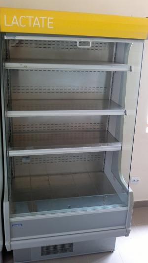 Vitrina verticala pe perna de aer pt lactate
