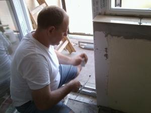 Hausmeister execut reparatii diverse