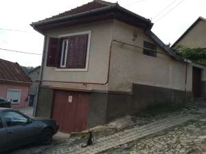 Vand casa 3 camere