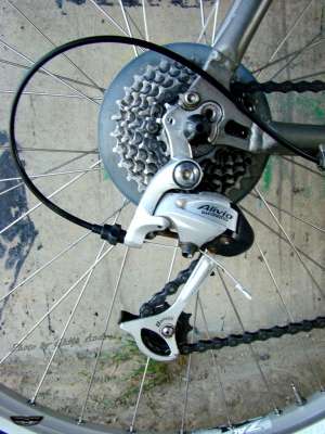 Bicicleta GIANT ! ROTI 28",   (city/trekking/cross)