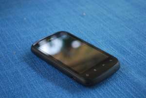 Telefon HTC Explorer nou in garantie