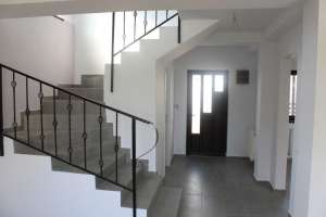 4 camere � Vila la pret de apartament,  Berceni/Ilfov