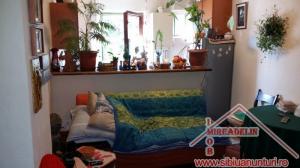 VAND APARTAMENT 2 CAMERE DECOMANDAT 48 MP  STR SOSEAUA ALBA IULIA