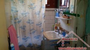 VAND APARTAMENT 2 CAMERE DECOMANDAT 48 MP  STR SOSEAUA ALBA IULIA