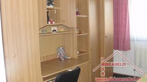 INCHIRIEZ  APARTAMENT 3 CAMERE,    CALEA POPLACII