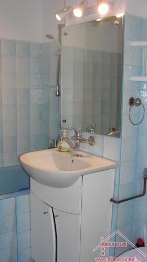 INCHIRIEZ  APARTAMENT 3 CAMERE,    CALEA POPLACII
