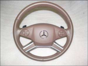 Mercedes Benz W164 ML ,   GL X164 ani 2009-2011 ,   R W251 ani 2009-2013 Volan piele DSG padele AIRB