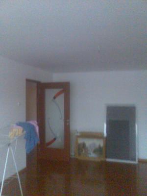 imobil service international trei c. catedrala etaj 1superimbunatatit,   decomandat,  termopane