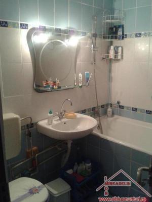 Vand impreuna apartament 2 camere + garsoniera Valea Aurie