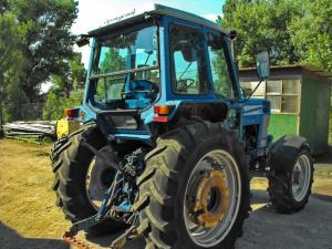 Tractor Ford 7710