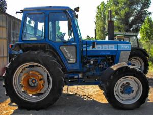 Tractor Ford 7710