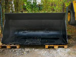Incarcator frontal Volvo 4400