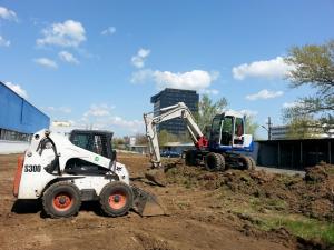 INCHIRIEZ ECAVATOR MOBIL