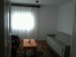 imobil  service international casa meris anexe garaj gradina cu vie