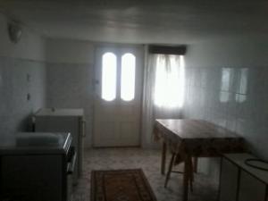 imobil  service international casa meris anexe garaj gradina cu vie