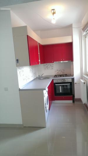 Ap 1 cam Piata Unirii