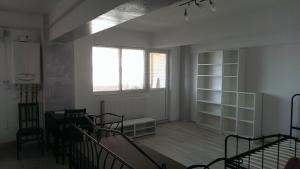 Ap 1 cam Piata Unirii